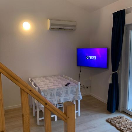 Maisonnette La Coti H5 Avec Piscine Interieure Chauffee, A 400 M De La Plage Et Menage De Fin Sejour Compris Сен-Жорж-д'Олерон Екстер'єр фото