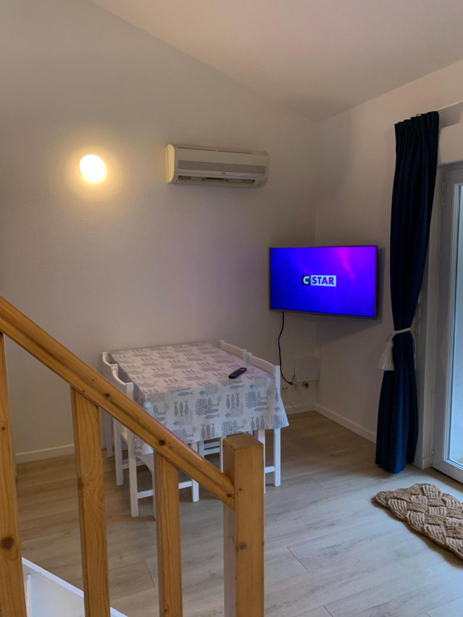 Maisonnette La Coti H5 Avec Piscine Interieure Chauffee, A 400 M De La Plage Et Menage De Fin Sejour Compris Сен-Жорж-д'Олерон Екстер'єр фото